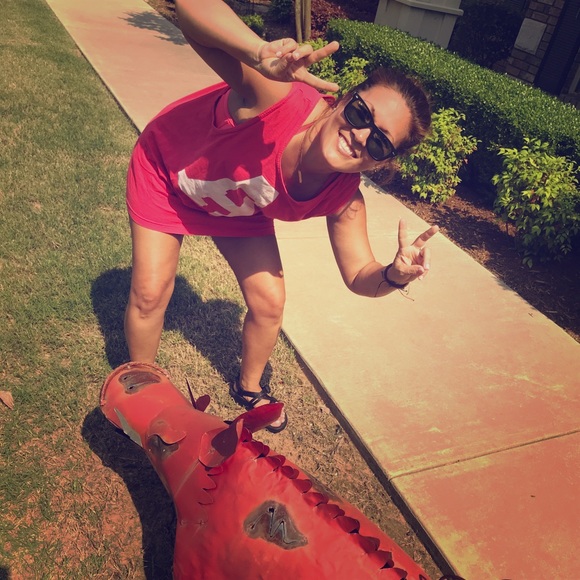 Meet your Posher, Jennifer - Picture 1 of 1